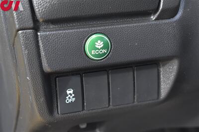 2018 Honda Fit LX  4dr Hatchback CVT! 33 City MPG! 40 Hwy MPG! Eco Drive Mode! Back Up Camera! Bluetooth! Cruise Control! Traction Control! - Photo 15 - Portland, OR 97266