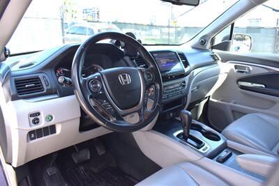 2016 Honda Pilot EX-L Sport Utility 4D  AWD! AWD! Honda Sensing! Adaptive Cruise Control! Lane Keep Assist! Heated Leather Seats! Power Moonroof! Backup Camera! 3rd Row Seating! - Photo 3 - Portland, OR 97266