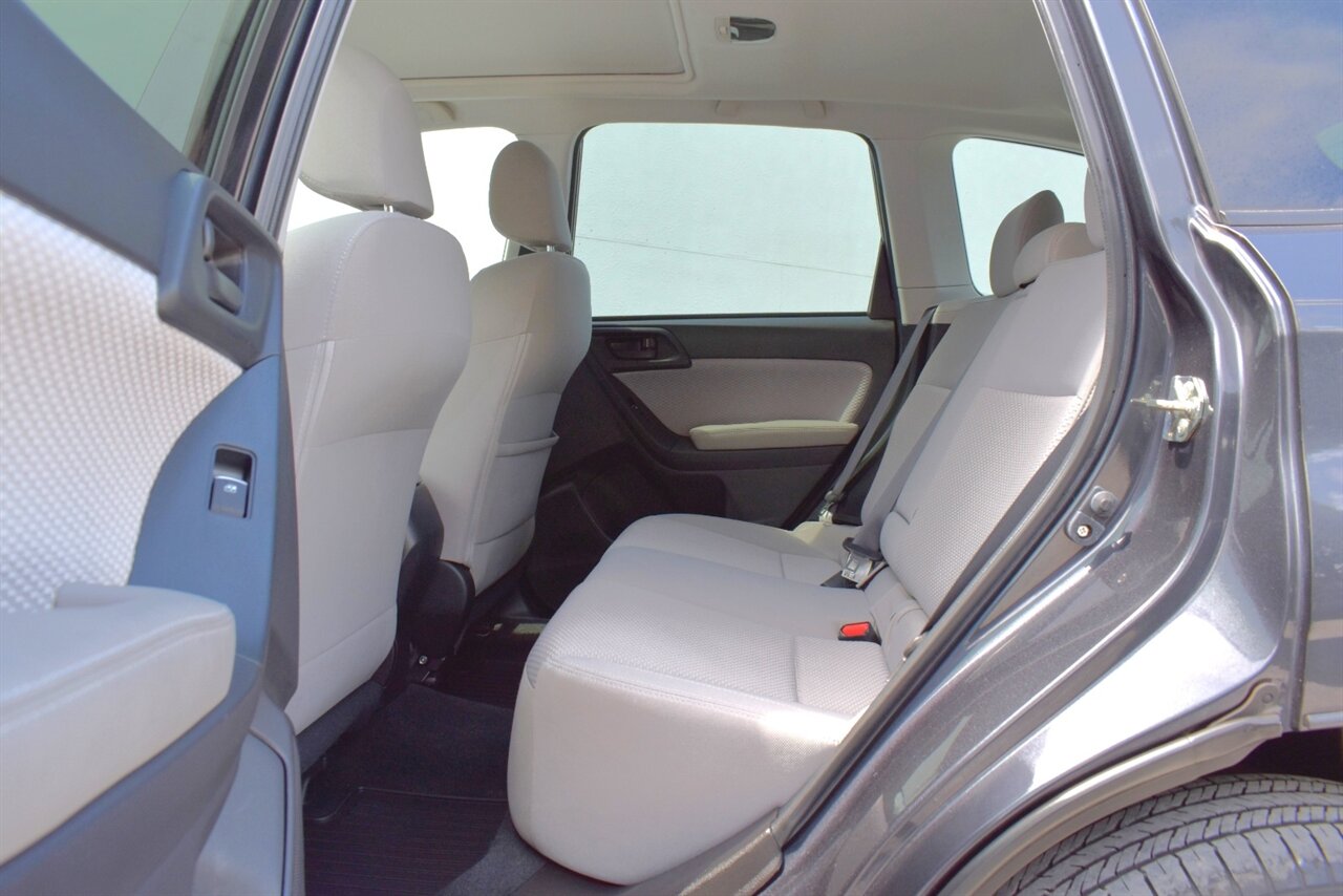 2018 Subaru Forester 2.5i Premium AWD 4dr Wagon CVT! X-Mode! EyeSight Safety Tech! Adaptive Cruise Control! Heated Seats! Panoramic Moonroof! Touchscreen Infotainment! Bluetooth! Backup Camera! - Photo 27 - Portland, OR 97266