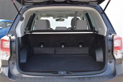 2018 Subaru Forester 2.5i Premium AWD 4dr Wagon CVT! X-Mode! EyeSight Safety Tech! Adaptive Cruise Control! Heated Seats! Panoramic Moonroof! Touchscreen Infotainment! Bluetooth! Backup Camera! - Photo 30 - Portland, OR 97266