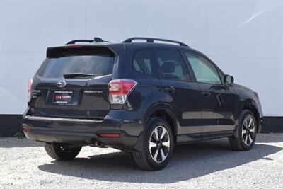 2018 Subaru Forester 2.5i Premium AWD 4dr Wagon CVT! X-Mode! EyeSight Safety Tech! Adaptive Cruise Control! Heated Seats! Panoramic Moonroof! Touchscreen Infotainment! Bluetooth! Backup Camera! - Photo 5 - Portland, OR 97266