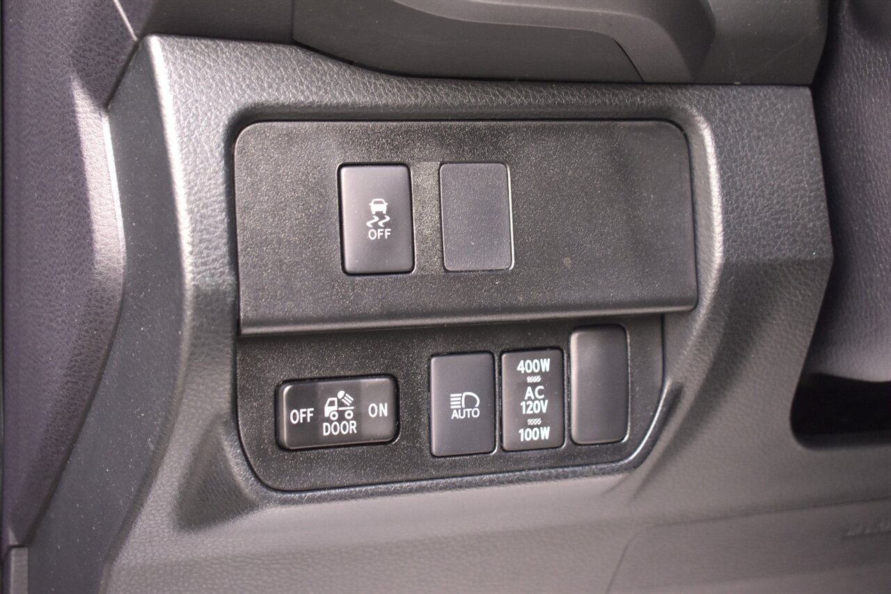 2022 Toyota Tacoma TRD Sport Appointment Only! 4X4 4dr Double Cab 5.0 ft. SB! Back Up Camera! Lane Assist! Collision Mitigation! Dynamic Radar Cruise Control! Apple CarPlay! Android Auto! Tow Pkg! 2WD/4L/4H! Qi Wireless Charger! - Photo 16 - Portland, OR 97266