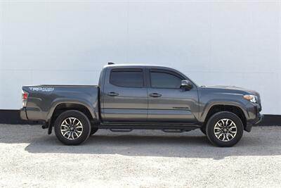 2022 Toyota Tacoma TRD Sport Appointment Only! 4X4 4dr Double Cab 5.0 ft. SB! Back Up Camera! Lane Assist! Collision Mitigation! Dynamic Radar Cruise Control! Apple CarPlay! Android Auto! Tow Pkg! 2WD/4L/4H! Qi Wireless Charger! - Photo 6 - Portland, OR 97266