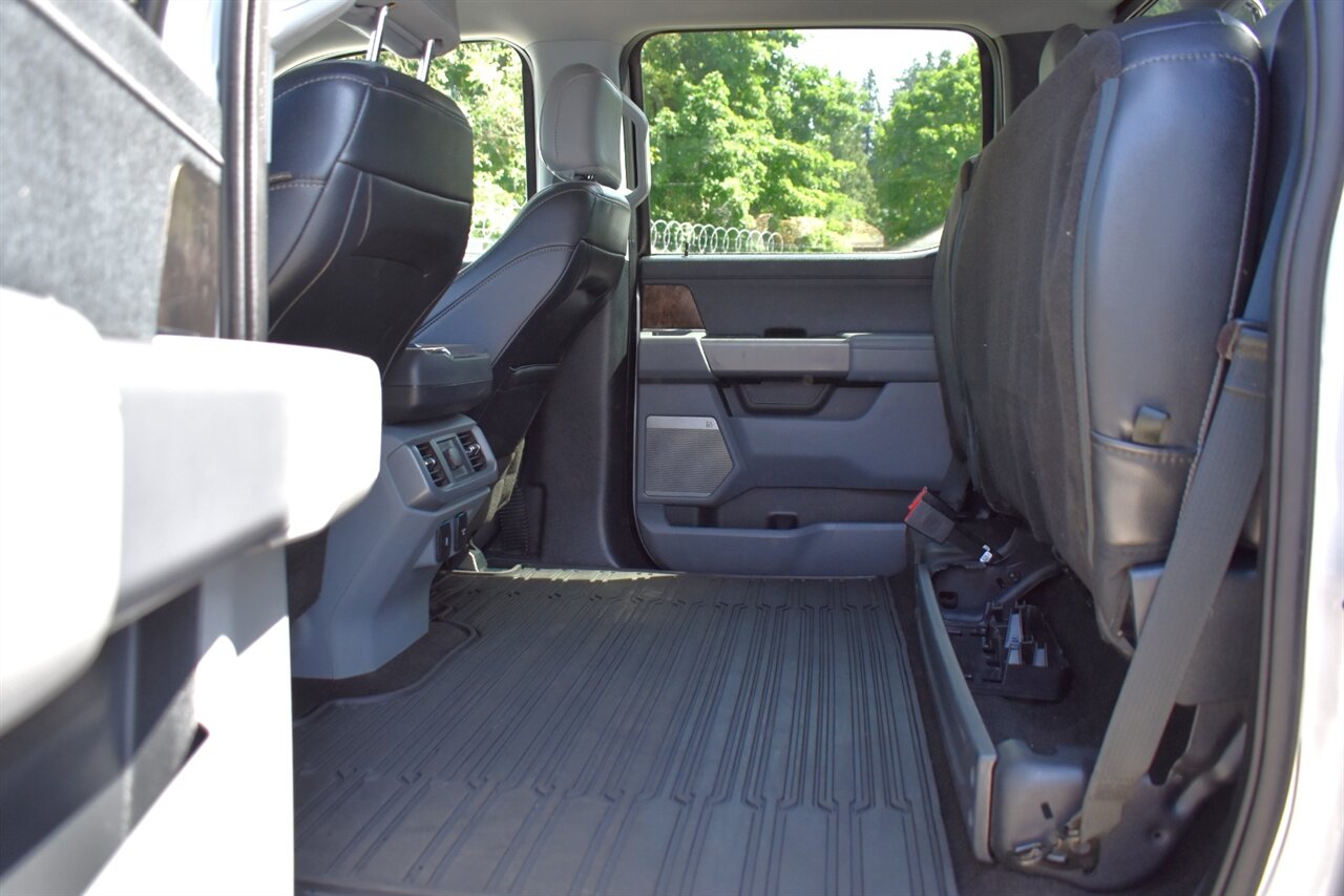 2021 Ford F-150 Lariat 4x4 4dr SuperCrew 6.5 ft. SB**BY APPOINTMENT ONLY** PowerBoost Hybrid! FX4 Off Road! Twin Turbo V6! Lariat Trim! Heated & Cooled Seats! Apple CarPlay & Android Auto! Tow Package! - Photo 32 - Portland, OR 97266