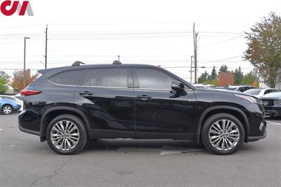 2021 Toyota Highlander Platinum  AWD 4dr SUV! Back-Up Camera w/ Bird's Eye View! GPS Nav! Bluetooth! 6 Drive Modes! Adaptive Cruise Control! Vented & Full Heated Leather Seats! Power Liftgate! All Weather Floor Mats! Roof Rack! - Photo 6 - Portland, OR 97266