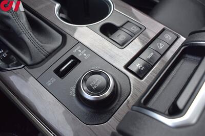 2021 Toyota Highlander Platinum  AWD 4dr SUV! Back-Up Camera w/ Bird's Eye View! GPS Nav! Bluetooth! 6 Drive Modes! Adaptive Cruise Control! Vented & Full Heated Leather Seats! Power Liftgate! All Weather Floor Mats! Roof Rack! - Photo 23 - Portland, OR 97266