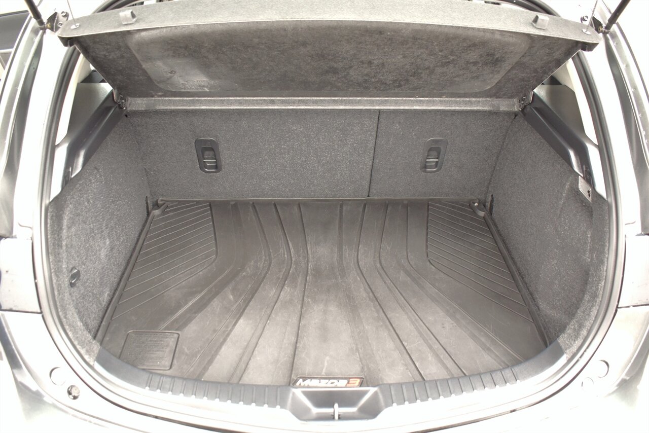 2013 Mazda Mazda3 i Touring 4dr Hatchback! 28 City MPG! 39 Hwy MPG! Blind Spot Monitor! Traction Control! Cruise Control! Trunk Cargo Cover! - Photo 29 - Portland, OR 97266