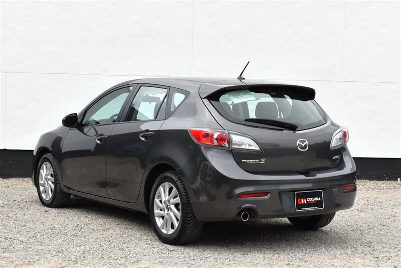 2013 Mazda Mazda3 i Touring  4dr Hatchback! 28 City MPG! 39 Hwy MPG! Blind Spot Monitor! Traction Control! Cruise Control! Trunk Cargo Cover!