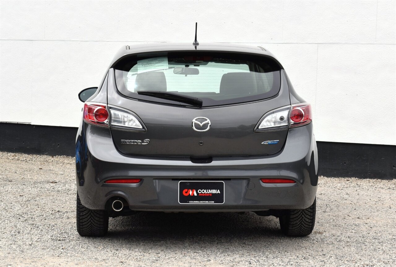 2013 Mazda Mazda3 i Touring 4dr Hatchback! 28 City MPG! 39 Hwy MPG! Blind Spot Monitor! Traction Control! Cruise Control! Trunk Cargo Cover! - Photo 3 - Portland, OR 97266