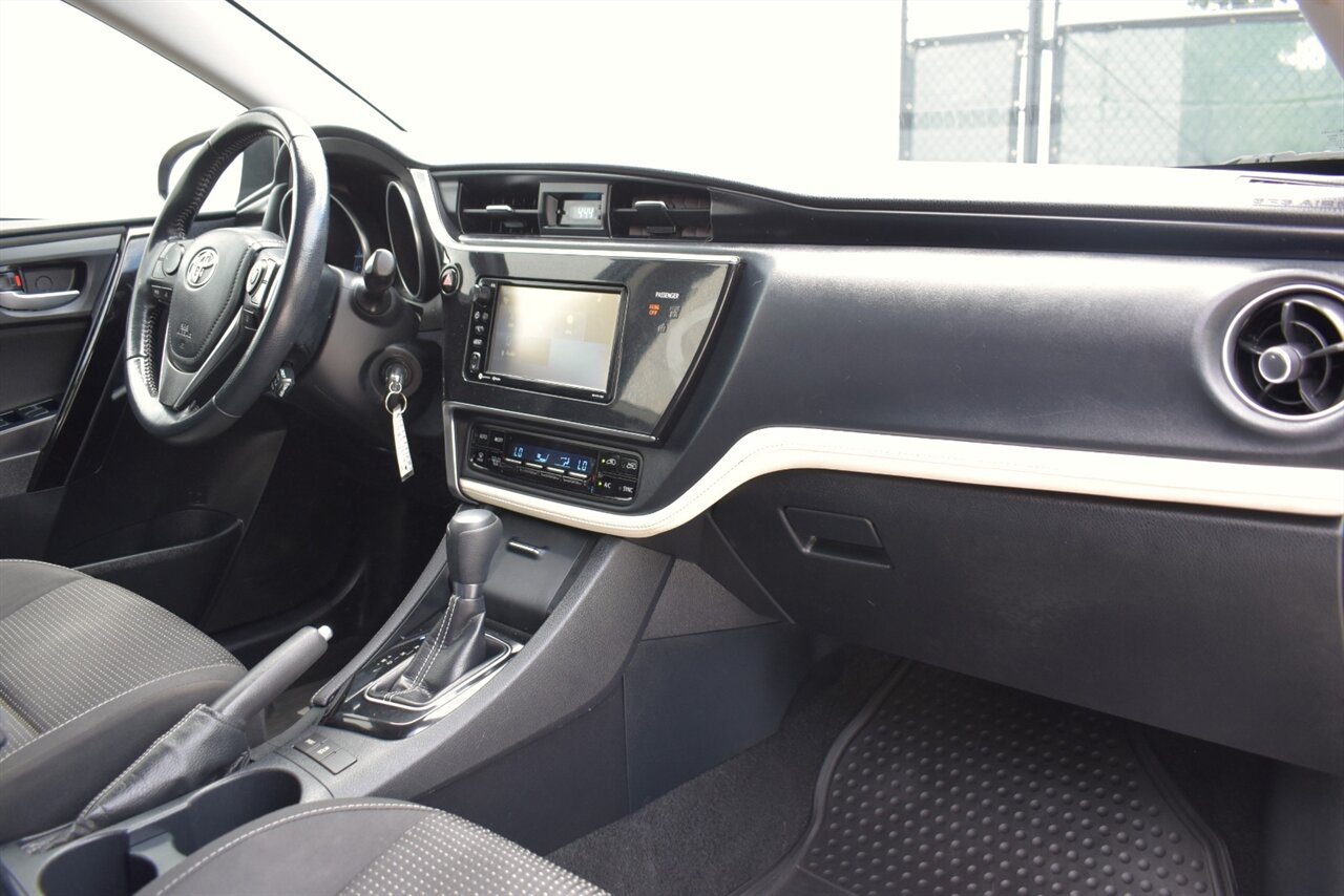 2018 Toyota Corolla iM 4dr Hatchaback! CVT! 36 Hwy MPG! Back Up Camera! Lane Keeping Assist! Front Collision Mitigation! Cruise Control! Bluetooth Connectivity! All Weather Mats! - Photo 11 - Portland, OR 97266
