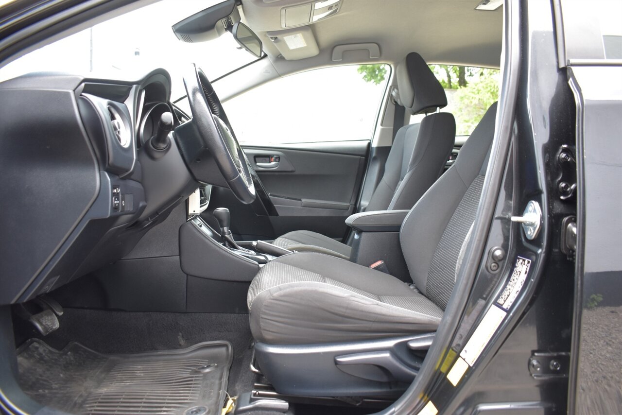 2018 Toyota Corolla iM 4dr Hatchaback! CVT! 36 Hwy MPG! Back Up Camera! Lane Keeping Assist! Front Collision Mitigation! Cruise Control! Bluetooth Connectivity! All Weather Mats! - Photo 10 - Portland, OR 97266