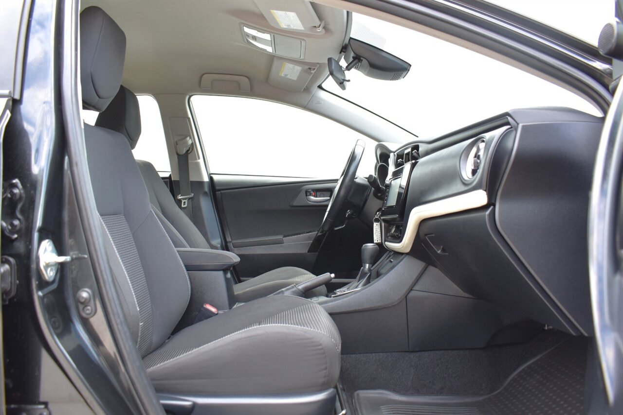 2018 Toyota Corolla iM 4dr Hatchaback! CVT! 36 Hwy MPG! Back Up Camera! Lane Keeping Assist! Front Collision Mitigation! Cruise Control! Bluetooth Connectivity! All Weather Mats! - Photo 24 - Portland, OR 97266
