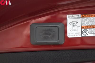 2018 Toyota RAV4 Limited  AWD 4dr SUV! Back Up Camera! Bluetooth! Navigation! Center Lock Diff! Lane Assist! Bluetooth! Eco & Sport Mode! Heated Leather Seats! Sunroof! Roof Rack! - Photo 32 - Portland, OR 97266