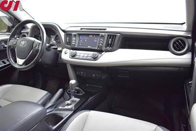 2018 Toyota RAV4 Limited  AWD 4dr SUV! Back Up Camera! Bluetooth! Navigation! Center Lock Diff! Lane Assist! Bluetooth! Eco & Sport Mode! Heated Leather Seats! Sunroof! Roof Rack! - Photo 12 - Portland, OR 97266