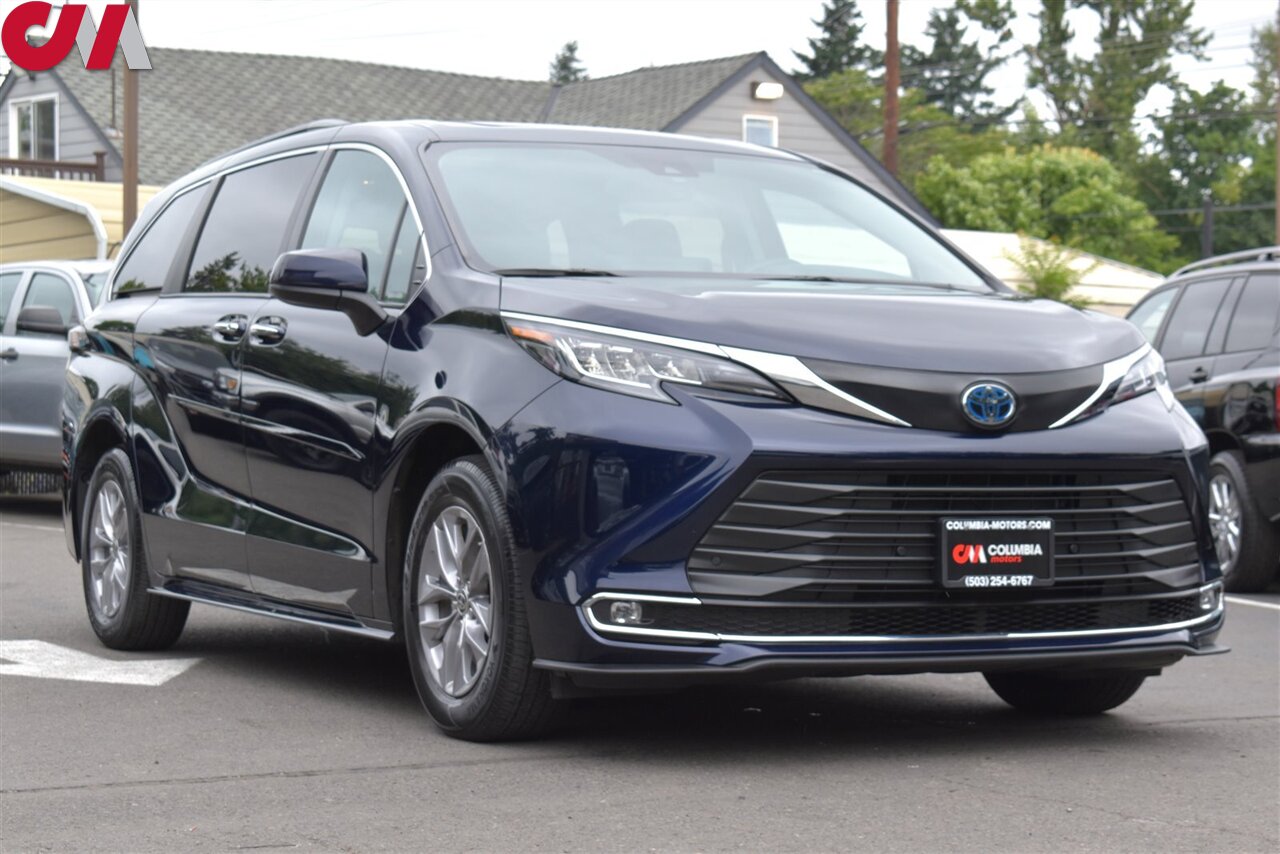 2022 Toyota Sienna XLE 7-Passenger AWD 4dr Mini-Van**BY APPOINTMENT ONLY**Toyota Safety Sense 2.0! Back Up Cam! Blind Spot Monitor! Lane Assist! Bluetooth! Heated Leather Seats! Sunroof! - Photo 1 - Portland, OR 97266