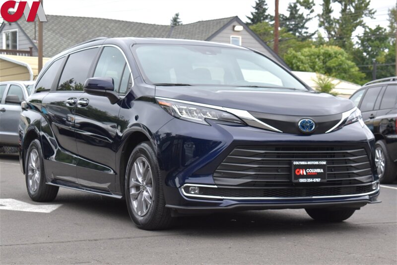 2022 Toyota Sienna XLE 7-Passenger  AWD 4dr Mini-Van**BY APPOINTMENT ONLY**Toyota Safety Sense 2.0! Back Up Cam! Blind Spot Monitor! Lane Assist! Bluetooth! Heated Leather Seats! Sunroof!