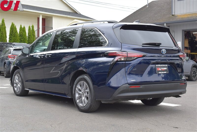2022 Toyota Sienna XLE 7-Passenger  AWD 4dr Mini-Van**BY APPOINTMENT ONLY**Toyota Safety Sense 2.0! Back Up Cam! Blind Spot Monitor! Lane Assist! Bluetooth! Heated Leather Seats! Sunroof!