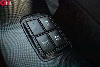 2017 Toyota Prius c One 4dr Hatchback 50-MPG! Eco/Power/EV Drive Modes! Bluetooth! Aux & USB Inputs! Engine Auto Stop-Start Feature! - Photo 25 - Portland, OR 97266