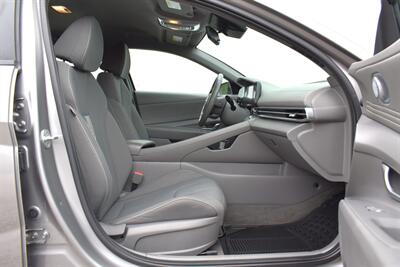 2023 Hyundai ELANTRA SEL  4dr Sedan! 30 City MPG! 40 Hwy MPG! Backup Camera! Lane Keep Assist! Forward Collision Assist! Apple CarPlay! Android Auto! Heated Seats! - Photo 29 - Portland, OR 97266
