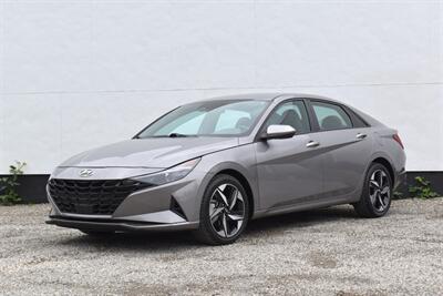 2023 Hyundai ELANTRA SEL  4dr Sedan! 30 City MPG! 40 Hwy MPG! Backup Camera! Lane Keep Assist! Forward Collision Assist! Apple CarPlay! Android Auto! Heated Seats! - Photo 8 - Portland, OR 97266