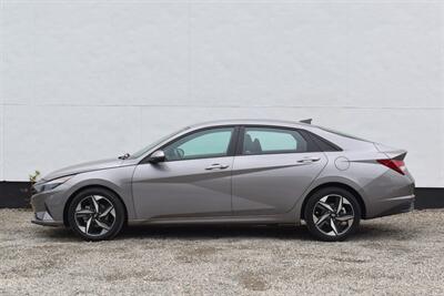 2023 Hyundai ELANTRA SEL  4dr Sedan! 30 City MPG! 40 Hwy MPG! Backup Camera! Lane Keep Assist! Forward Collision Assist! Apple CarPlay! Android Auto! Heated Seats! - Photo 9 - Portland, OR 97266