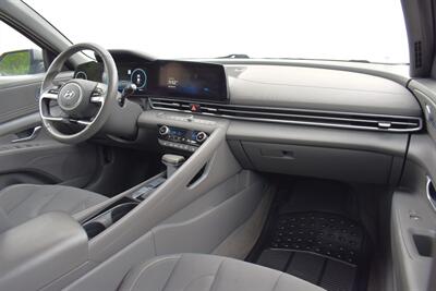 2023 Hyundai ELANTRA SEL  4dr Sedan! 30 City MPG! 40 Hwy MPG! Backup Camera! Lane Keep Assist! Forward Collision Assist! Apple CarPlay! Android Auto! Heated Seats! - Photo 12 - Portland, OR 97266