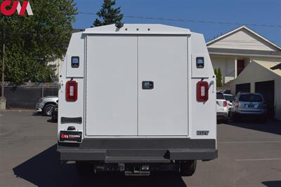 2019 GMC Savana 3500  2dr 139 in. WB Cutaway Chassis**BY APPOINTMENT ONLY** Knapheide Enclosed Service Body! Bulkhead Partition w/ Door! Rear View Camera! Bluetooth! Cruise Control! Tow Mode! - Photo 4 - Portland, OR 97266