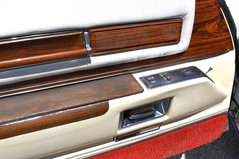 1978 Cadillac Eldorado Touring Biarritz coupe Cadillac Classic! Touring Biarritz! 7.0L V8! Powered Sunroof! Leather Seats! Power Seats! Power Windows! Cold A/C! Cruise Control! Factory AM/FM Stereo with 8-Track Tape Player! - Photo 16 - Portland, OR 97266