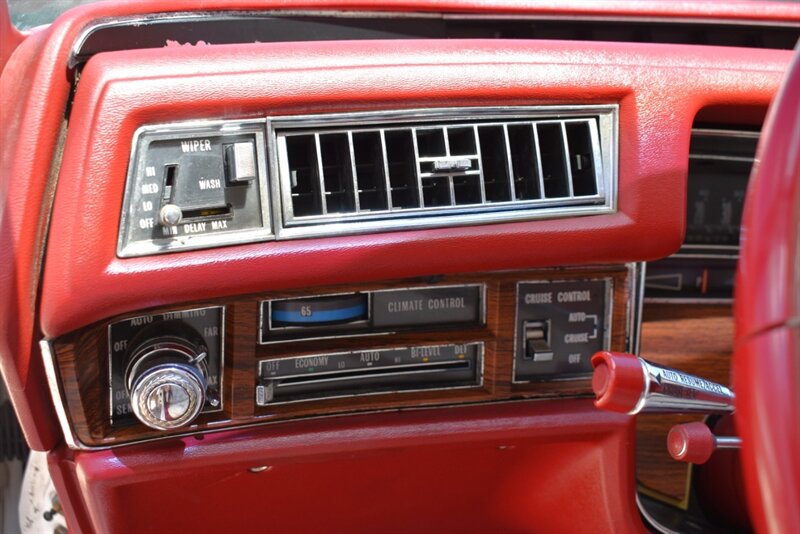 1978 Cadillac Eldorado Touring Biarritz coupe Cadillac Classic! Touring Biarritz! 7.0L V8! Powered Sunroof! Leather Seats! Power Seats! Power Windows! Cold A/C! Cruise Control! Factory AM/FM Stereo with 8-Track Tape Player! - Photo 18 - Portland, OR 97266