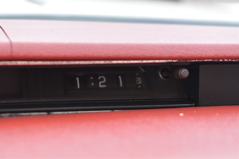 1978 Cadillac Eldorado Touring Biarritz coupe Cadillac Classic! Touring Biarritz! 7.0L V8! Powered Sunroof! Leather Seats! Power Seats! Power Windows! Cold A/C! Cruise Control! Factory AM/FM Stereo with 8-Track Tape Player! - Photo 25 - Portland, OR 97266