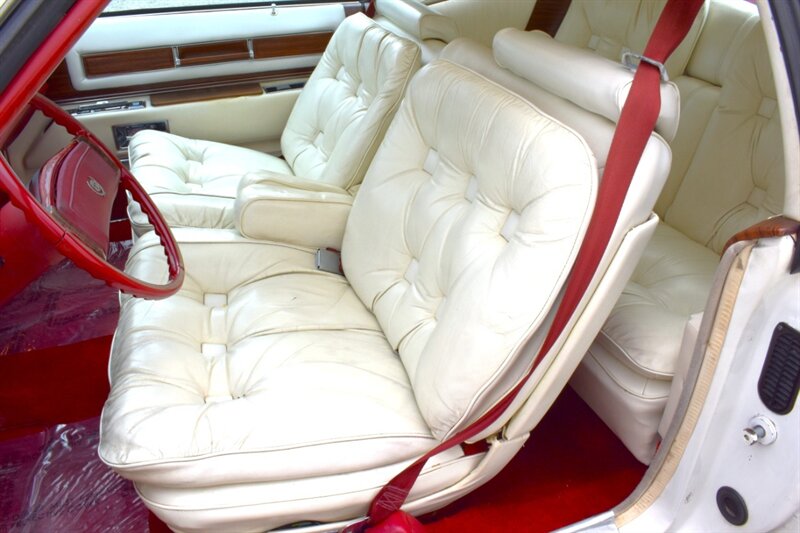 1978 Cadillac Eldorado Touring Biarritz coupe Cadillac Classic! Touring Biarritz! 7.0L V8! Powered Sunroof! Leather Seats! Power Seats! Power Windows! Cold A/C! Cruise Control! Factory AM/FM Stereo with 8-Track Tape Player! - Photo 11 - Portland, OR 97266