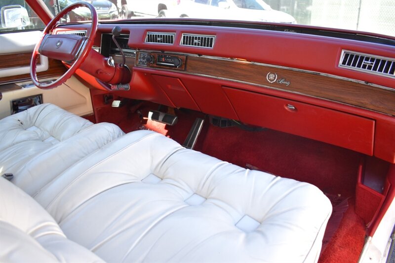 1978 Cadillac Eldorado Touring Biarritz coupe Cadillac Classic! Touring Biarritz! 7.0L V8! Powered Sunroof! Leather Seats! Power Seats! Power Windows! Cold A/C! Cruise Control! Factory AM/FM Stereo with 8-Track Tape Player! - Photo 13 - Portland, OR 97266