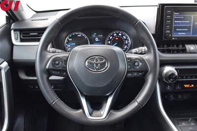 2020 Toyota RAV4 Hybrid XLE  AWD 4dr SUV! Back-Up Cam! Blind Spot Monitor! Adaptive Cruise Control! 41MPG City! 38MPG Hwy! 5 Drive Modes! Heated Seats! All Weather Floor Mats! Roof Rack! - Photo 14 - Portland, OR 97266