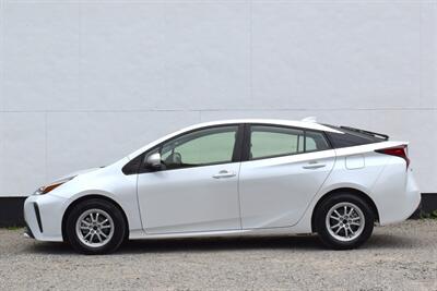 2022 Toyota Prius LE 4dr Hatchback! 54 City MPG! 50 Hwy MPG! Back Up Camera! Lane Assist! Blind Spot Monitor! Dynamic Radar Cruise Control! EV/ECO/PWR Modes! Apple CarPlay! Android Auto! - Photo 9 - Portland, OR 97266