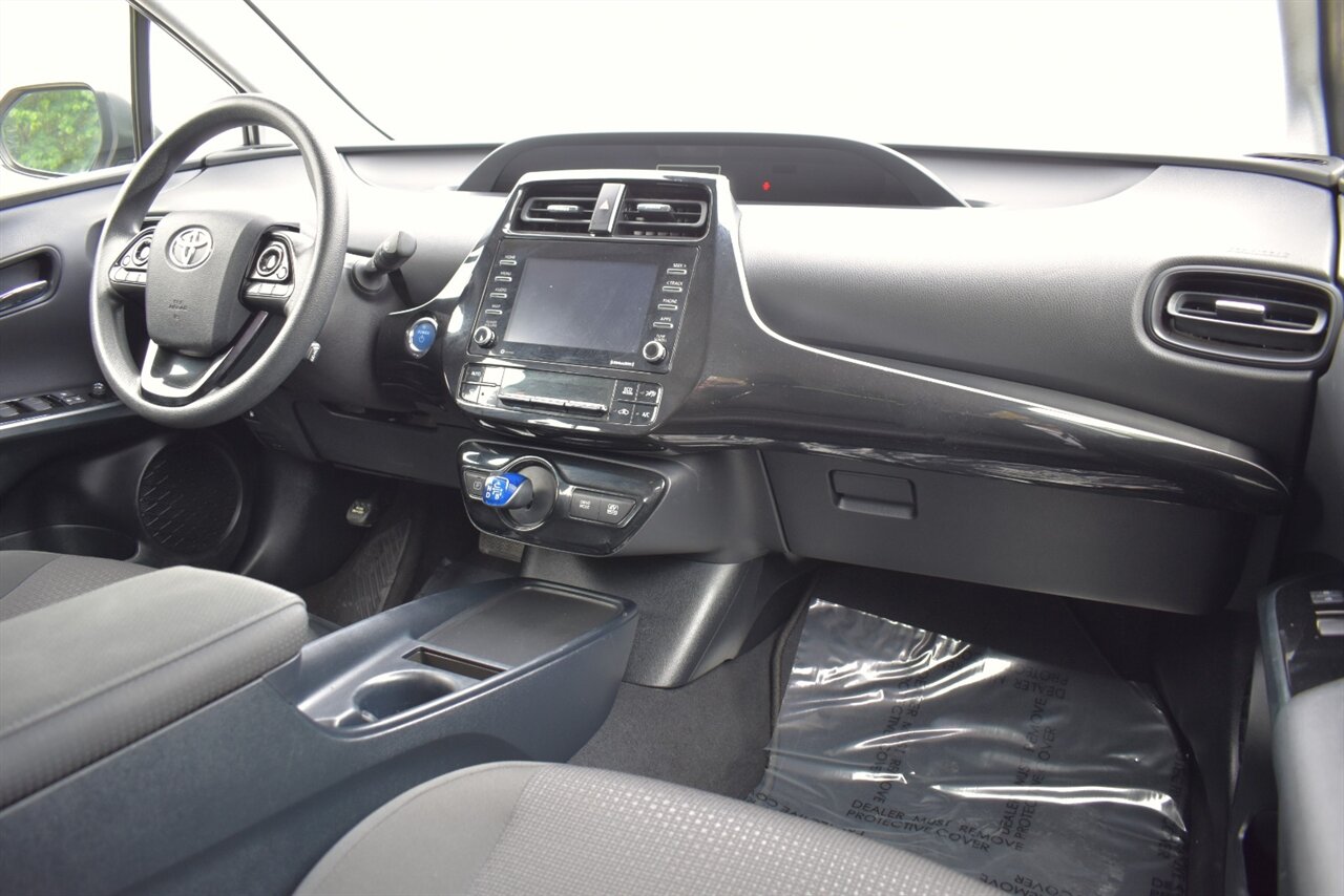 2022 Toyota Prius LE 4dr Hatchback! 54 City MPG! 50 Hwy MPG! Back Up Camera! Lane Assist! Blind Spot Monitor! Dynamic Radar Cruise Control! EV/ECO/PWR Modes! Apple CarPlay! Android Auto! - Photo 12 - Portland, OR 97266