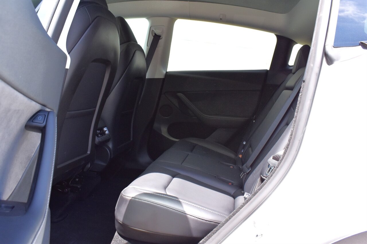2025 Tesla Model Y Long Range AWD 4dr EV!**BY APPOINTMENT ONLY**Long Range! Dual Motor! Full Self-Driving Capability (Subscription)! Autopilot! Heated Front & Rear Seats! Heated Steering Wheel! Glass Roof! Navigation! - Photo 24 - Portland, OR 97266