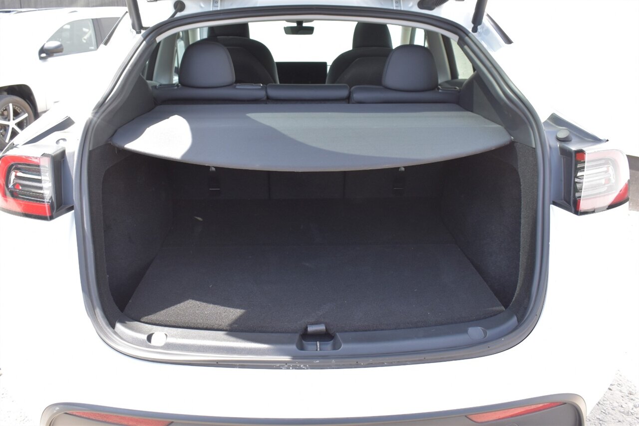 2025 Tesla Model Y Long Range AWD 4dr EV!**BY APPOINTMENT ONLY**Long Range! Dual Motor! Full Self-Driving Capability (Subscription)! Autopilot! Heated Front & Rear Seats! Heated Steering Wheel! Glass Roof! Navigation! - Photo 27 - Portland, OR 97266