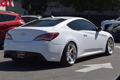 2016 Hyundai Genesis Coupe 3.8 R-Spec  2dr Coupe! 6-Speed Manual! Cruise Control! Bluetooth! Brembo Brakes! Sport Tuned Suspension! Mechanical Limited Slip Differential! All Weather Mats! - Photo 4 - Portland, OR 97266