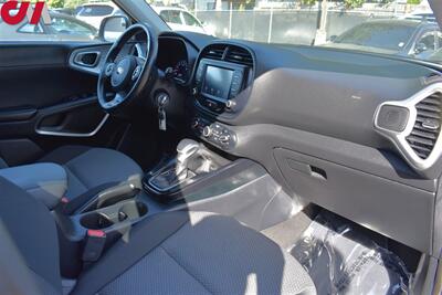 2021 Kia Soul X-Line  4dr Crossover! Rear View Camera! Blind Spot Monitor! Lane Assist! Sport Mode! Voice Activated Bluetooth! Cruise Control! 28MPG City! 33MPG Hwy! - Photo 11 - Portland, OR 97266