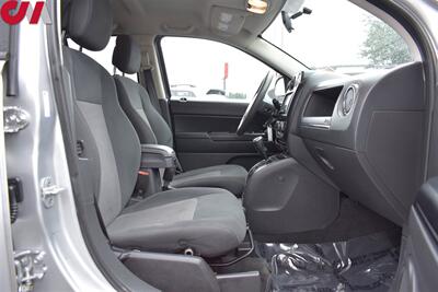 2012 Jeep Compass Sport  4dr SUV! Bluetooth! Cruise Control! Power Windows! Brake Assist! Electronic Stability Program w/Roll Mitigation! 23MPG City! 29MPG Hwy! Traction Control! - Photo 21 - Portland, OR 97266