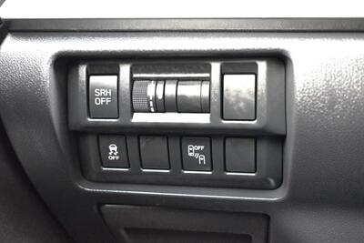 2018 Subaru Crosstrek 2.0i Limited Sport Utility 4dr AWD! X-Mode! EyeSight Safety Tech! Back Up Camera! Blind Spot Monitor! Apple CarPlay! Heated Leather Seats! - Photo 17 - Portland, OR 97266