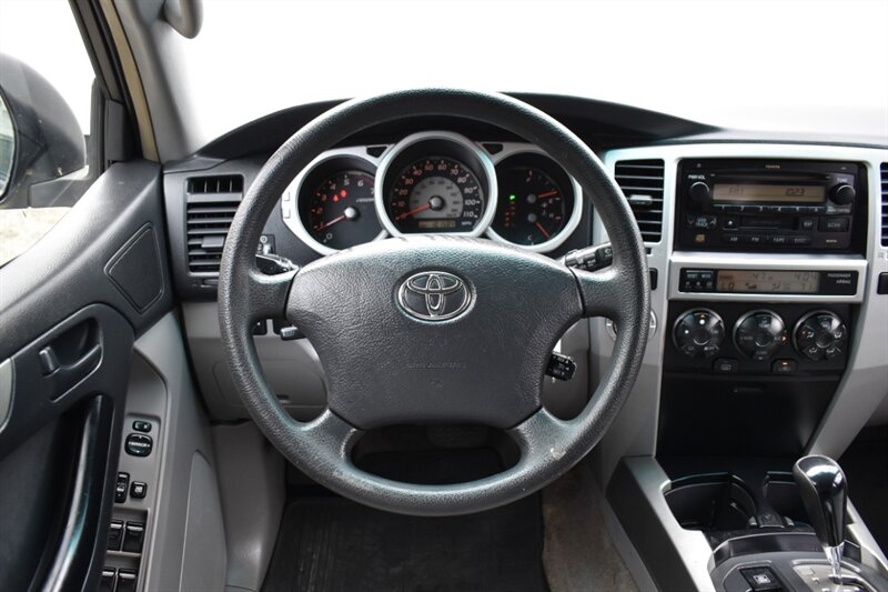 2005 Toyota 4Runner SR5 4WD 4dr SUV w/V6! Center Locking Differential! Multi-Mode Four Wheel Drive! Off-Road Downhill Assist! Roof-Rack! All Weather Mats! Tow-Hitch! - Photo 13 - Portland, OR 97266