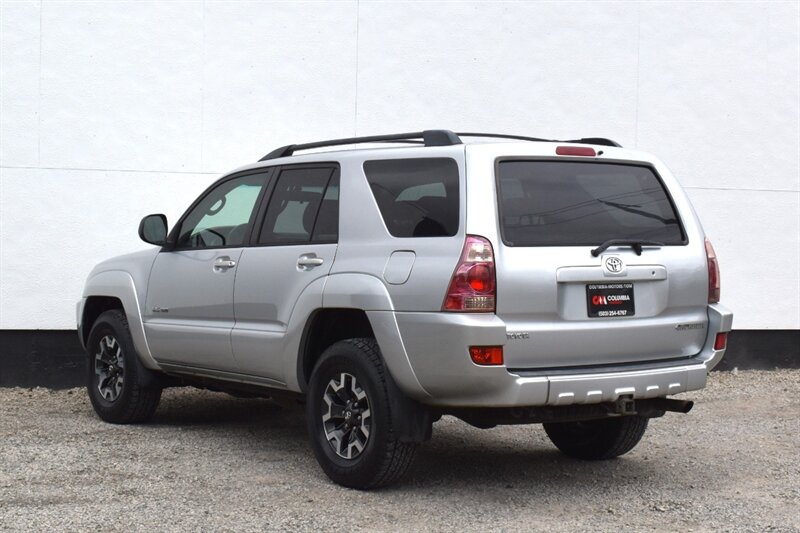 2005 Toyota 4Runner SR5 4WD 4dr SUV w/V6! Center Locking Differential! Multi-Mode Four Wheel Drive! Off-Road Downhill Assist! Roof-Rack! All Weather Mats! Tow-Hitch! - Photo 2 - Portland, OR 97266