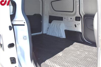 2017 RAM ProMaster City Tradesman SLT  4dr Cargo Mini-Van! Back Up Camera! Traction Control! Cruise Control! Bluetooth/USB/Aux-In! Ladder Roof Rack! - Photo 21 - Portland, OR 97266