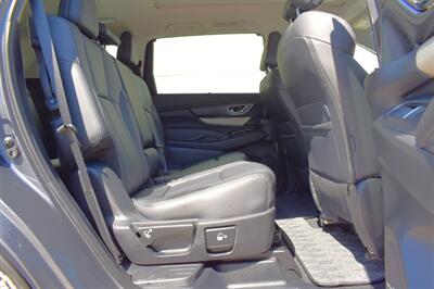 2019 Subaru Ascent Limited 8-Passenger  AWD 4dr SUV! X-Mode! EyeSight Assist Tech! Blind Spot Monitor! Back Up Cam! Navi! Apple CarPlay! Android Auto! Pwr Liftgate! Full Heated Leather Seats! Pano Sunroof! Roof Rails! - Photo 32 - Portland, OR 97266