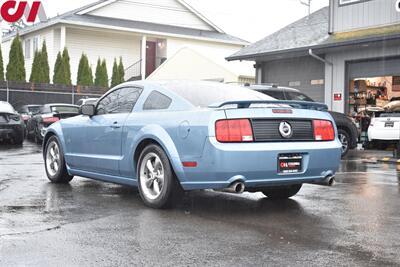 2005 Ford Mustang GT Deluxe  2dr Fastback! 4.6L OHC SEFI 24-valve V8 Engine! Back Up Camera! Bluetooth! USB/Aux-In! - Photo 2 - Portland, OR 97266