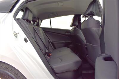 2022 Toyota Prius Prime XLE 4dr Hatchback! 55 City MPG! 53 Hwy MPG! Back up Camera! Pre-Collision Assist! Lane Departure Assist! Dynamic Radar Cruise Control! Apple CarPlay! Wireless Charger! Heated Seats! - Photo 30 - Portland, OR 97266