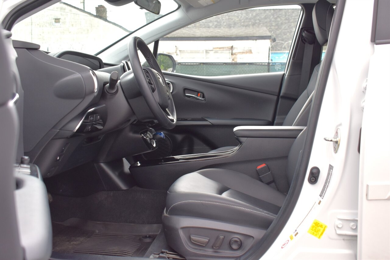 2022 Toyota Prius Prime XLE 4dr Hatchback! 55 City MPG! 53 Hwy MPG! Back up Camera! Pre-Collision Assist! Lane Departure Assist! Dynamic Radar Cruise Control! Apple CarPlay! Wireless Charger! Heated Seats! - Photo 10 - Portland, OR 97266