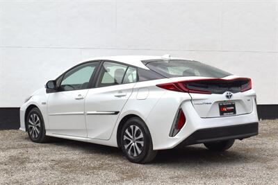 2022 Toyota Prius Prime XLE 4dr Hatchback! 55 City MPG! 53 Hwy MPG! Back up Camera! Pre-Collision Assist! Lane Departure Assist! Dynamic Radar Cruise Control! Apple CarPlay! Wireless Charger! Heated Seats! - Photo 2 - Portland, OR 97266