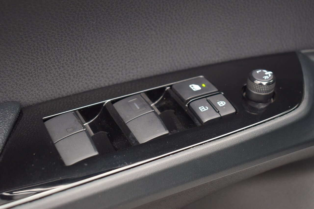 2022 Toyota Prius Prime XLE 4dr Hatchback! 55 City MPG! 53 Hwy MPG! Back up Camera! Pre-Collision Assist! Lane Departure Assist! Dynamic Radar Cruise Control! Apple CarPlay! Wireless Charger! Heated Seats! - Photo 17 - Portland, OR 97266